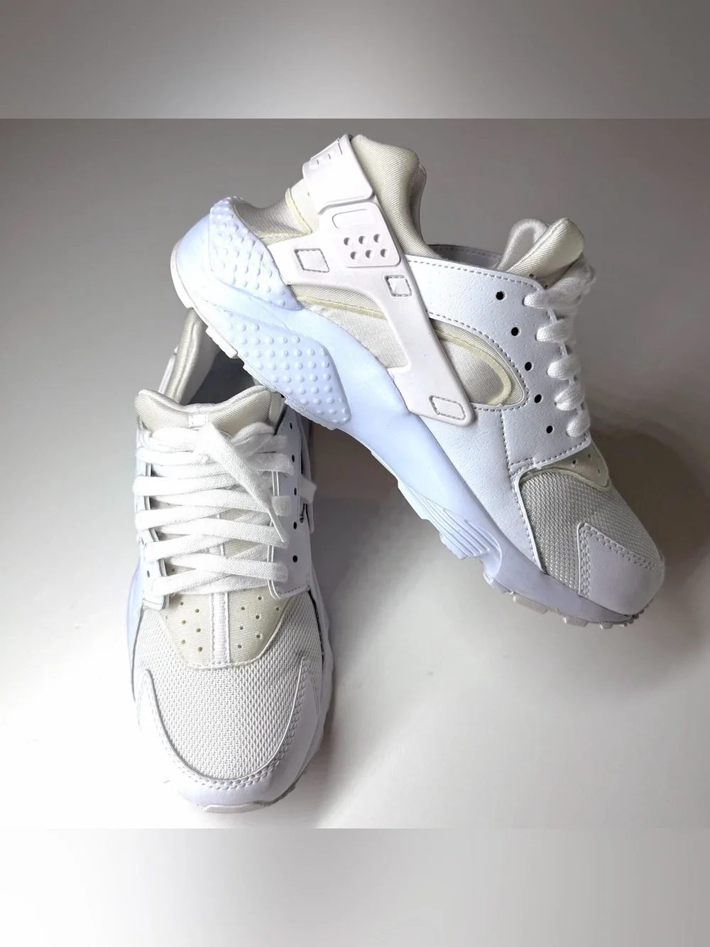 Nike Air Huarache Run (GS) Youth's Size 6.5 Y Sneakers Triple White